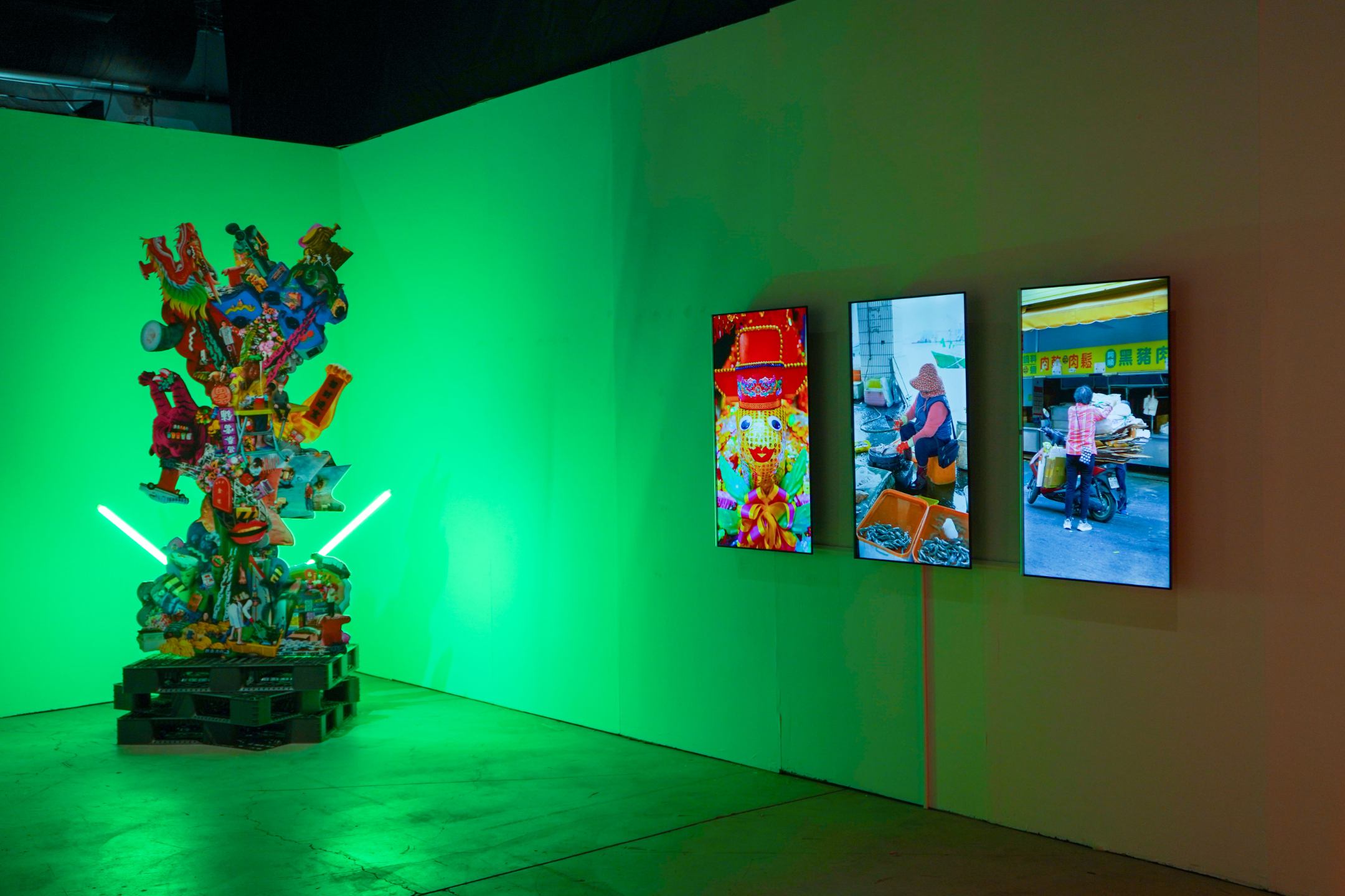 Documentary-inspired installation exploring memory and cultural heritage