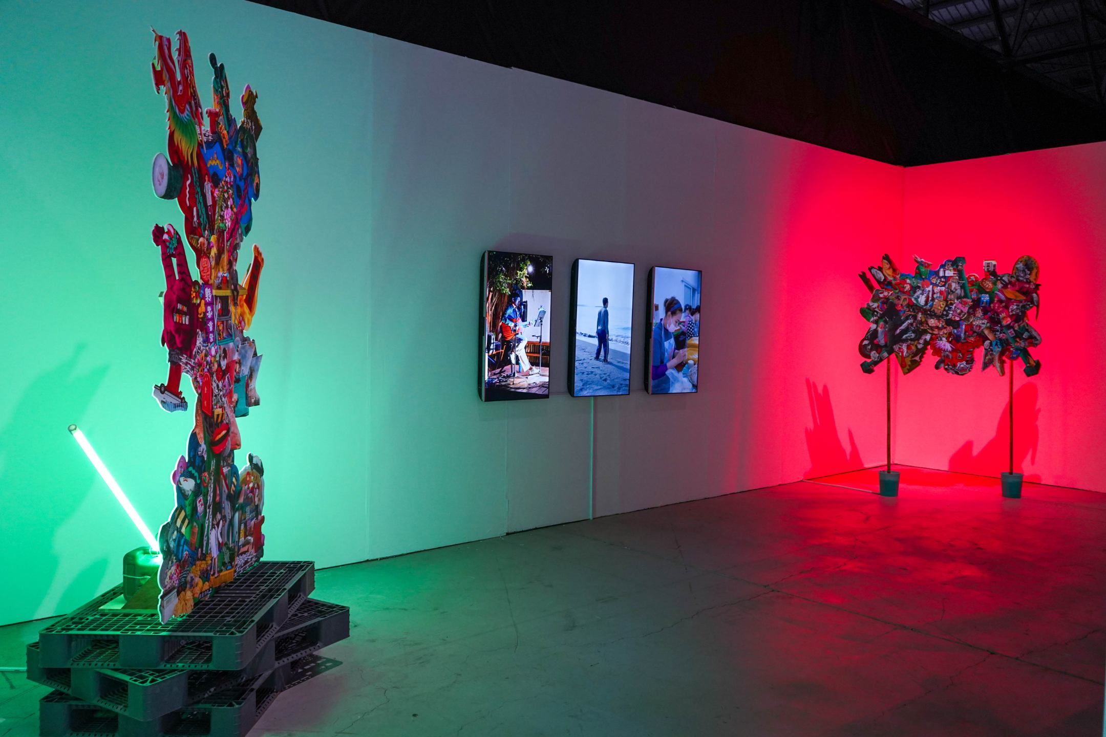 Contemporary art installation based on site-specific field research