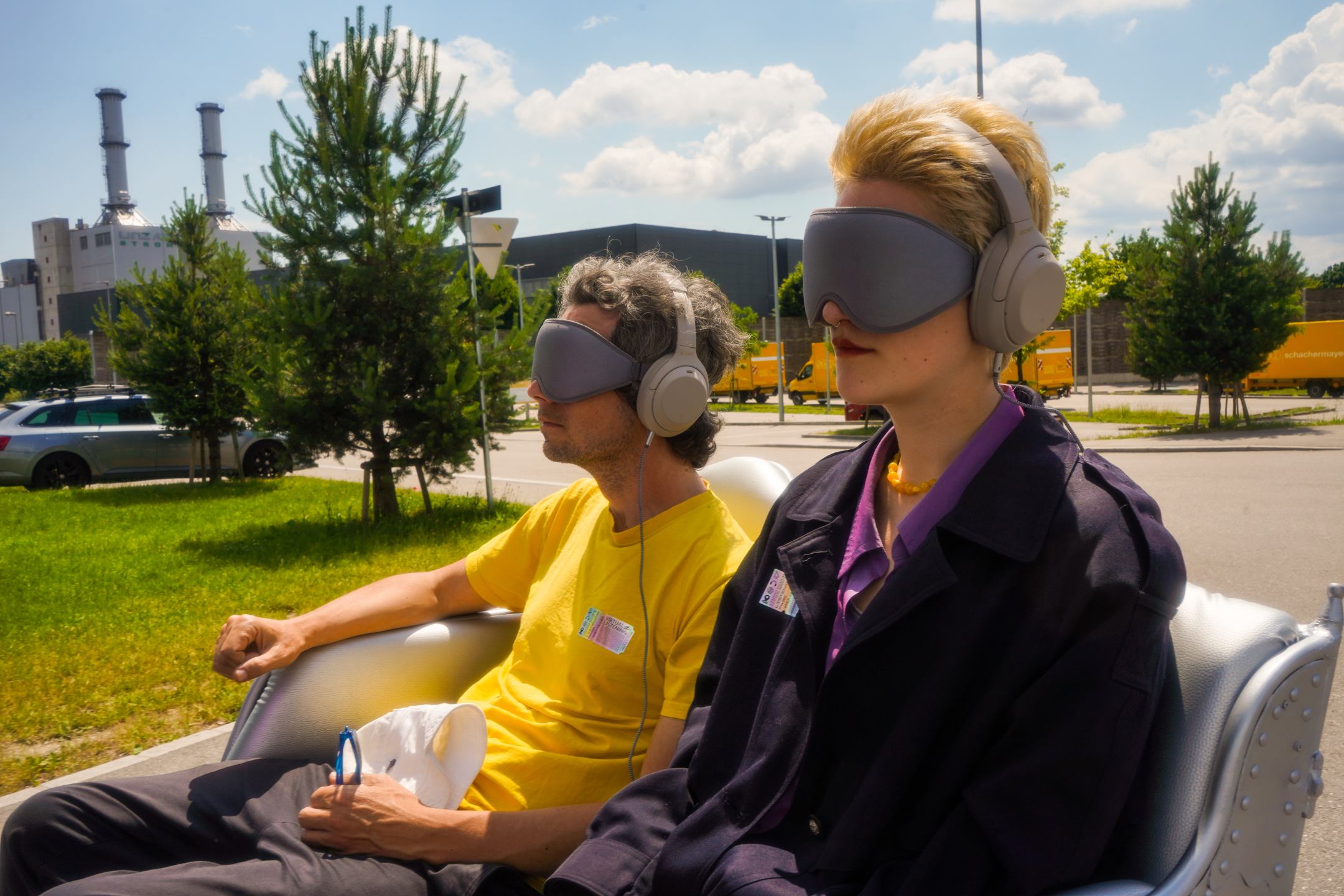 Immersive audio experience challenging visual dominance in public space